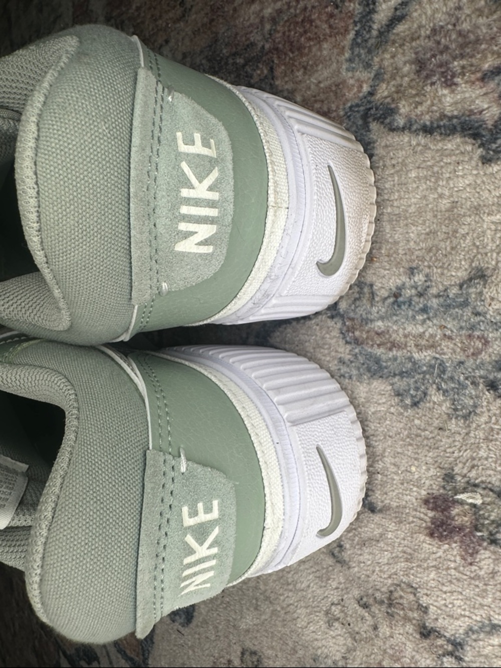 Nike Women’s Sneakers in Sage Green and Cream - Picture 8 of 9